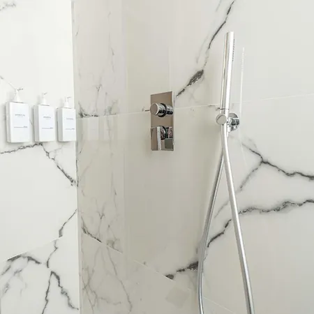 Moscova Luxury New Mailand