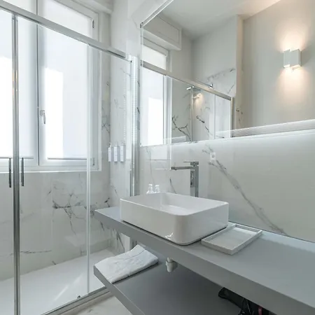 Moscova Luxury New Mailand